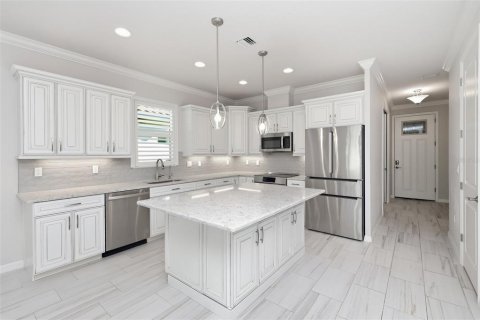 House in Venice, Florida 2 bedrooms, 139.45 sq.m. № 2393515 - photo 5