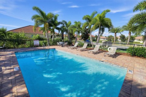 House in Venice, Florida 2 bedrooms, 139.45 sq.m. № 2393515 - photo 30