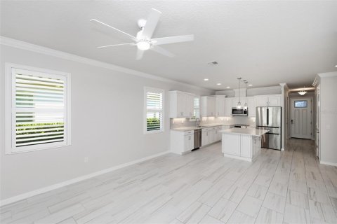 House in Venice, Florida 2 bedrooms, 139.45 sq.m. № 2393515 - photo 7