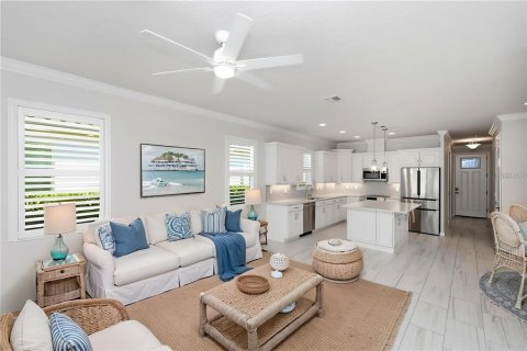 House in Venice, Florida 2 bedrooms, 139.45 sq.m. № 2393515 - photo 8