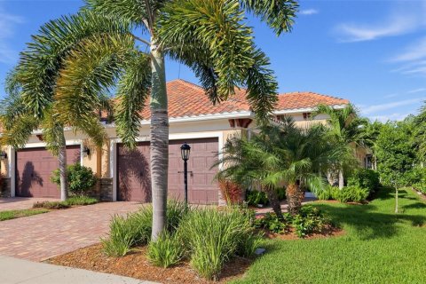 House in Venice, Florida 2 bedrooms, 139.45 sq.m. № 2393515 - photo 2
