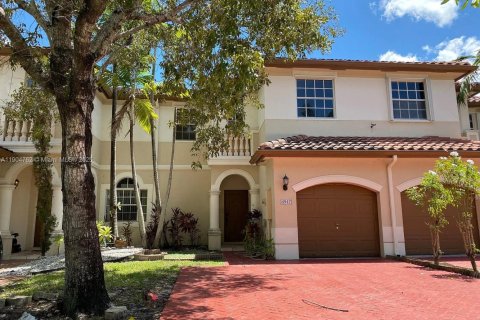 Touwnhouse à louer à Miramar, Floride: 3 chambres, 148.74 m2 № 1956795 - photo 1
