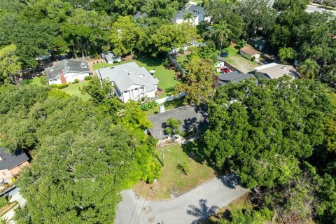 House in Orlando, Florida 3 bedrooms, 121.14 sq.m. № 2239603 - photo 29