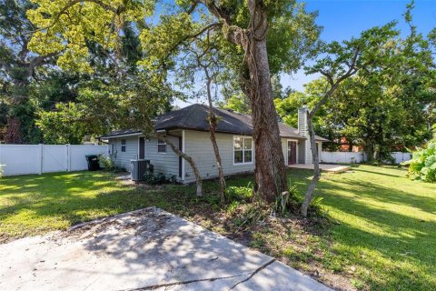 House in Orlando, Florida 3 bedrooms, 121.14 sq.m. № 2239603 - photo 23