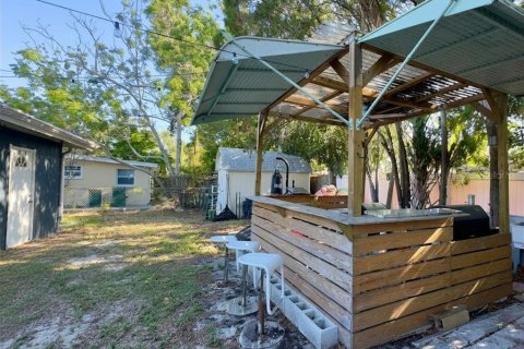 House in Saint Petersburg, Florida 4 bedrooms, 145.95 sq.m. № 2215761 - photo 26