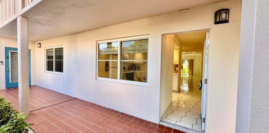 Condo in Coconut Creek, Florida, 2 bedrooms  № 1185552