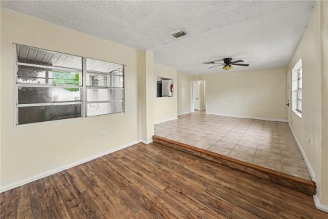 Duplex in Clearwater, Florida 4 bedrooms, 182.27 sq.m. № 2386296 - photo 12