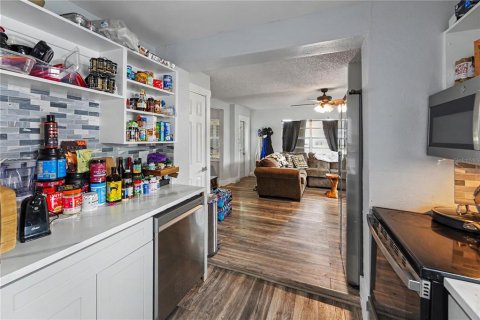 Duplex in Clearwater, Florida 4 bedrooms, 182.27 sq.m. № 2386296 - photo 25