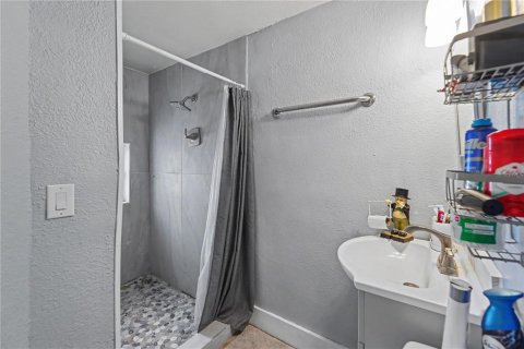 Duplex in Clearwater, Florida 4 bedrooms, 182.27 sq.m. № 2386296 - photo 28