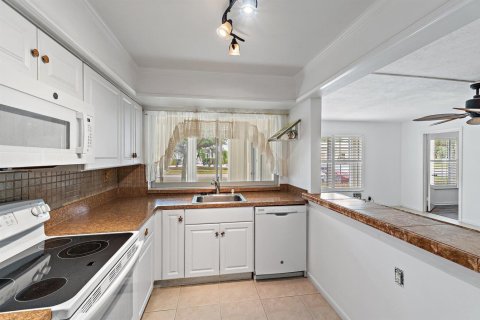 Copropriété à vendre à Palm Beach Gardens, Floride: 2 chambres, 107.95 m2 № 2187436 - photo 12