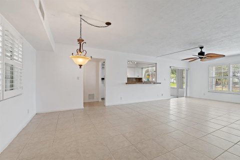 Copropriété à vendre à Palm Beach Gardens, Floride: 2 chambres, 107.95 m2 № 2187436 - photo 4