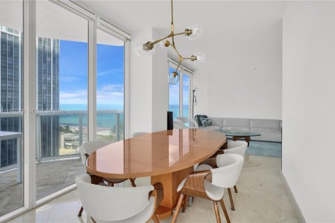 Copropriété à louer à Miami Beach, Floride: 2 chambres, 128.21 m2 № 2041791 - photo 19