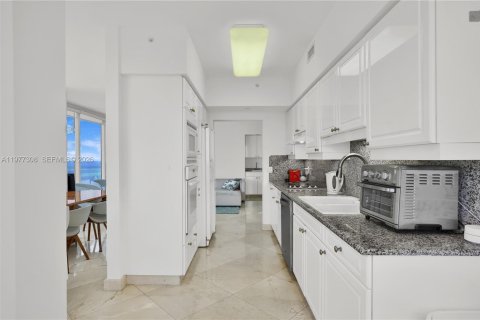 Copropriété à louer à Miami Beach, Floride: 2 chambres, 128.21 m2 № 2041791 - photo 22