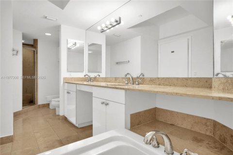 Copropriété à louer à Miami Beach, Floride: 2 chambres, 128.21 m2 № 2041791 - photo 29