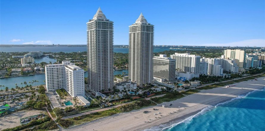 Condo à Miami Beach, Floride, 2 chambres  № 2041791