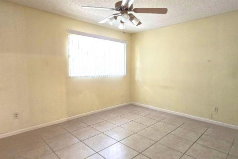 House in Ocala, Florida 2 bedrooms, 143.16 sq.m. № 1659782 - photo 14