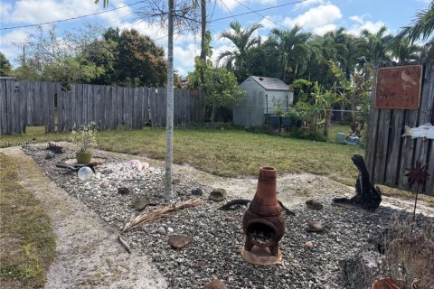 Купить виллу или дом в Майами-Гарденс, Флорида 3 спальни, 126.72м2, № 2034129 - фото 19