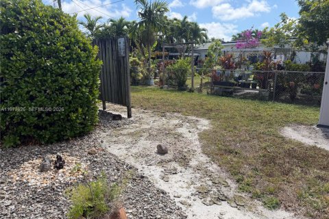 Купить виллу или дом в Майами-Гарденс, Флорида 3 спальни, 126.72м2, № 2034129 - фото 18