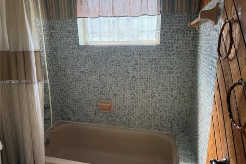 Купить виллу или дом в Майами-Гарденс, Флорида 3 спальни, 126.72м2, № 2034129 - фото 9