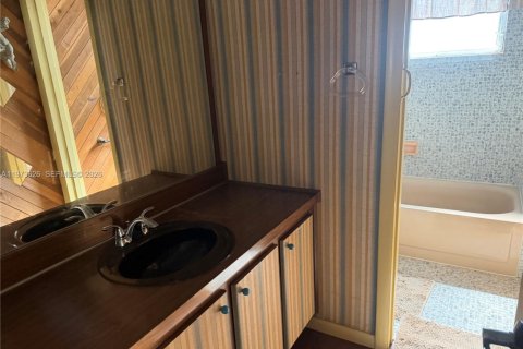 Купить виллу или дом в Майами-Гарденс, Флорида 3 спальни, 126.72м2, № 2034129 - фото 8