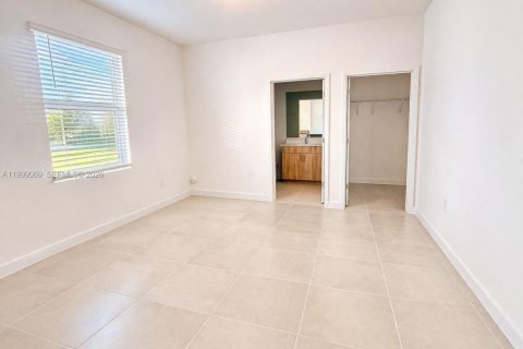 Apartment in Florida City, Florida 1 bedroom № 2067441 - photo 2