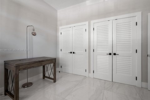 Copropriété à louer à Coral Gables, Floride: 2 chambres, 100.52 m2 № 2051563 - photo 12