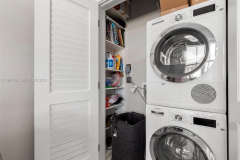 Copropriété à louer à Coral Gables, Floride: 2 chambres, 100.52 m2 № 2051563 - photo 15