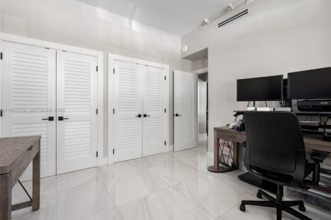 Copropriété à louer à Coral Gables, Floride: 2 chambres, 100.52 m2 № 2051563 - photo 13
