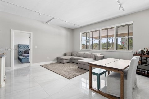 Copropriété à louer à Coral Gables, Floride: 2 chambres, 100.52 m2 № 2051563 - photo 7