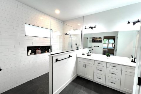 Casa en venta en Gainesville, Florida, 4 dormitorios, 167.22 m2 № 1670077 - foto 11