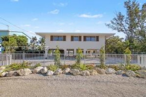 Дом в Марафон, Флорида 2 спальни, 130.43м2 № 2024272