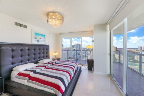 Снять в аренду кондоминиум в Санни-Айлс-Бич, Флорида 2 спальни, 132.2м2, № 2034263 - фото 9