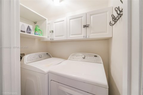 Снять в аренду кондоминиум в Санни-Айлс-Бич, Флорида 2 спальни, 132.2м2, № 2034263 - фото 16