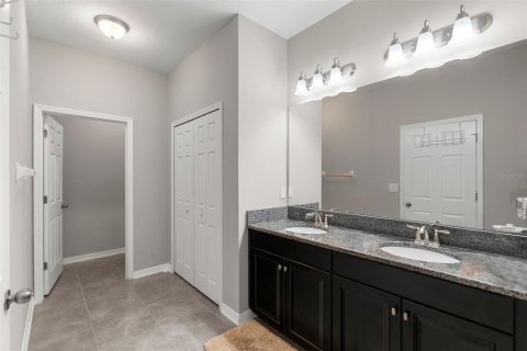 Casa en venta en Spring Hill, Florida, 5 dormitorios, 293.11 m2 № 1901623 - foto 27