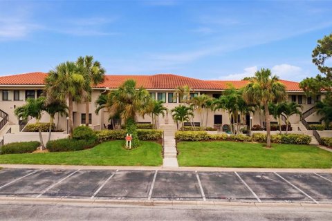 Condo in Tarpon Springs, Florida, 2 bedrooms № 2102455