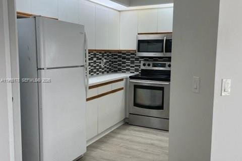 Condominio en alquiler en Pembroke Pines, Florida, 1 dormitorio, 97.08 m2 № 2026491 - foto 3