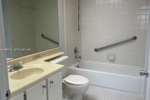 Condominio en alquiler en Pembroke Pines, Florida, 1 dormitorio, 97.08 m2 № 2026491 - foto 7