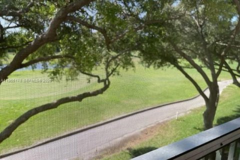 Condominio en alquiler en Pembroke Pines, Florida, 1 dormitorio, 97.08 m2 № 2026491 - foto 14