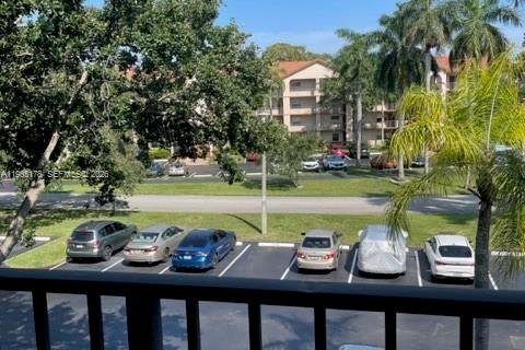 Condominio en alquiler en Pembroke Pines, Florida, 1 dormitorio, 97.08 m2 № 2026491 - foto 18