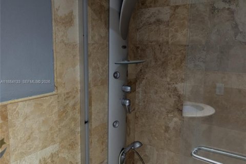Снять в аренду кондоминиум в Майами, Флорида 3 спальни, 117.24м2, № 2079202 - фото 5