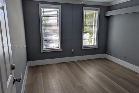 Снять в аренду кондоминиум в Майами, Флорида 3 спальни, 117.24м2, № 2079202 - фото 11