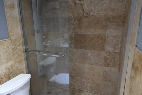Снять в аренду кондоминиум в Майами, Флорида 3 спальни, 117.24м2, № 2079202 - фото 6