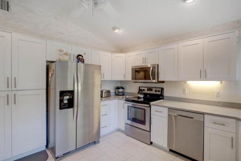 House in Oldsmar, Florida 3 bedrooms, 149.57 sq.m. № 1680471 - photo 11