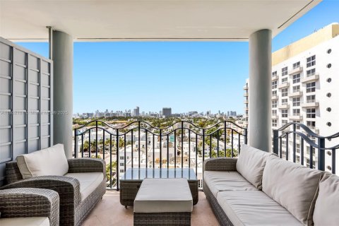 Condo in Miami Beach, Florida, 1 bedroom  № 2081766 - photo 21
