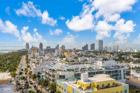 Condo in Miami Beach, Florida, 1 bedroom  № 2081766 - photo 23