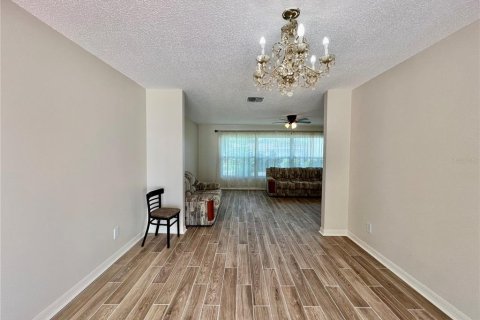 Villa ou maison à louer à Safety Harbor, Floride: 4 chambres, 181.9 m2 № 1843287 - photo 5