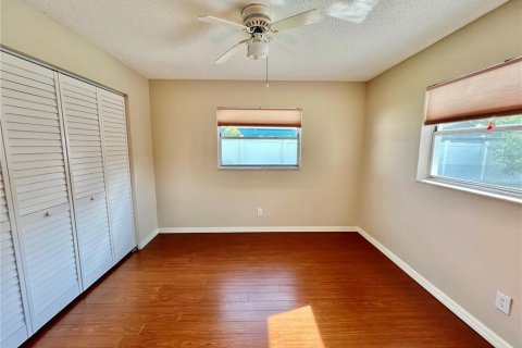 Villa ou maison à louer à Safety Harbor, Floride: 4 chambres, 181.9 m2 № 1843287 - photo 14