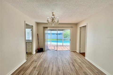 Villa ou maison à louer à Safety Harbor, Floride: 4 chambres, 181.9 m2 № 1843287 - photo 4