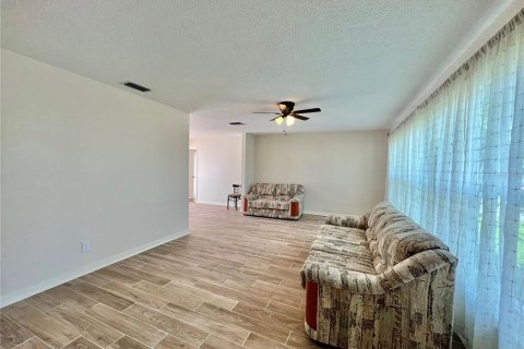 Villa ou maison à louer à Safety Harbor, Floride: 4 chambres, 181.9 m2 № 1843287 - photo 2