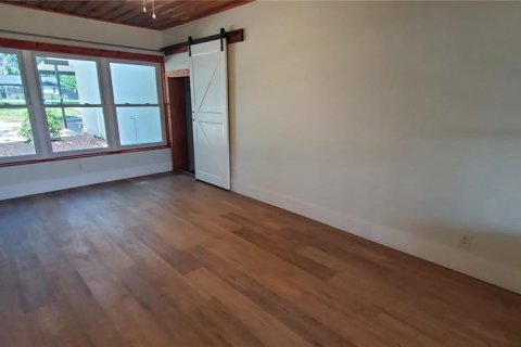 Villa ou maison à louer à Winter Haven, Floride: 1 chambre, 74.32 m2 № 1856002 - photo 4